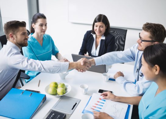 Cómo aparecer en Google para Doctores y Clínicas